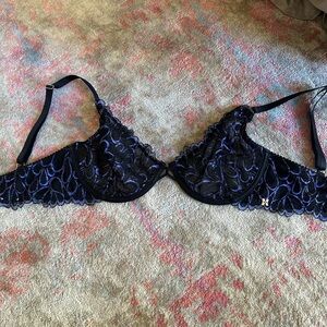 • Savage X Fenty Unlined Lace Bra •